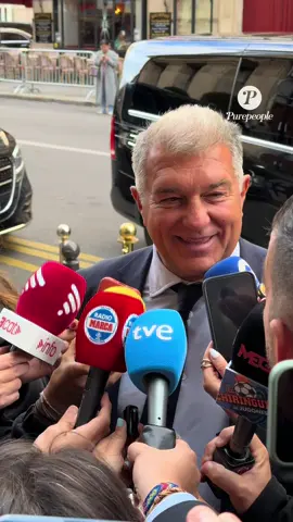 🎙️ Prise de parole remarquée 🎙️ Le président du FC Barcelone Joan Laporta s’est arrêté devant l’Hôtel Collectionneur 🏨 à Paris pour répondre aux questions des journalistes 📸. Une intervention très attendue à quelques heures de la prestigieuse cérémonie du Ballon d’Or ✨ 👉 D’après vous, qui du Barça pourrait briller ce soir ? Partagez vos pronostics en commentaire ⬇️ #Purepeople #Bestimage #JoanLaporta #FCBarcelona #BallondOr  