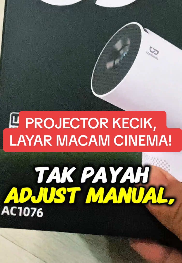 Wall terus jadi cinema 110 inci weh! projector ni boleh pusing 180°, apps semua dah siap ada… Netflix, Disney+, YouTube terus jalan tanpa cucuk apa-apa. Kecil ringan boleh bawak camping, auto adjust gambar terus clear! siapa lambat confirm rugi tak grab projector ni sekarang #goojodoqprojector #smartprojector #miniprojectormalaysia #projectoruntukrumah #homecinemamalaysia