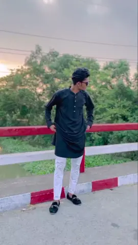 Tumhe pana kya itna mishkil hai ?? #foryou #fyp #music #shayari #bd 