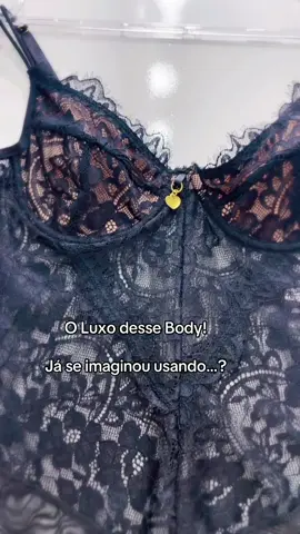 O preto pode ser basico de todo guarda-roupa de uma mulher mas, essa Renda Não!!! Essa renda é um Luxo 😍 #bodyderenda #lingerie #modafeminina 