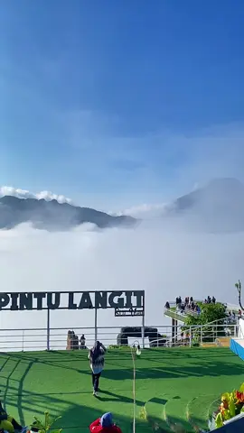 Draft kemarin😅 #fyp #diengwonosobo #trending #pintulangitskyview #discoverdieng 