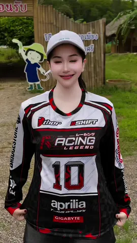 พิกัดเสื้อพิมพ์ลายคำคมเท่เท่ 👉🏻 ผ้าไมโคร 👉🏻 ใส่สบาย 👉🏻 ระบายอากาศได้ดี ต้องมีติดตู้ไว้แล้วคะ🙏🥰  #เสื้อพิมพ์ลาย #เสื้อกีฬา #tiktoklooks 