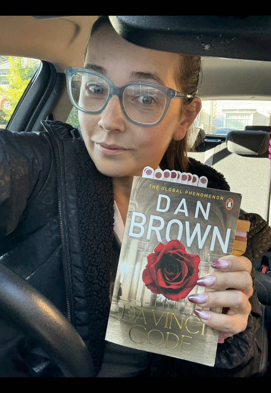 Just finished The Da Vinci Code and wow 🤯 I was hooked from start to finish – the twists kept me guessing right up until the end! Definitely diving deeper into the series next 📚✨ #DaVinciCode #DanBrown #ThrillerBooks #BookTok #bookreview  @Books - Team Tandem @Penguin Books UK 