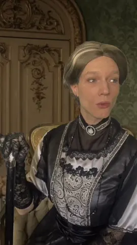 ‘Through the Looking-Glass and What Alice Found There’ is a 1871 novel by Lewis Carroll. In this sequel to ‘Alice in Wonderland’, Alice steps through a mirror and into a world in which logic is reversed. #downtonabbey #maggiesmith #throughthelookingglass #lewiscarroll 