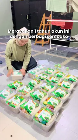 MasyaAllah setahun sudah kita semua saling sapa dan kenal melalui akun ini, jadi tempat belajar, tempat berbagi ilmu, kebahagiaan, kesedihan, pelajaran dan masih banyak lagi. Pertama akun ini dibuat waktu pertama kay mau mpasi dimana usia kay 6bln, ada yang ngikutin mimakay dari awaal? Hehe dan sekarang kay udah 18bln huhu gak terasa ya, semoga anak kita sehat selalu dan tumbuh jadi anak yang sehat, ceria, dan pintar. Terima kasih mama mama online yang selalu support akun ini, semoga kedepannya akun ini bisa lebih bermanfaat 🥺🫶🏻 #mimakay #turn1 