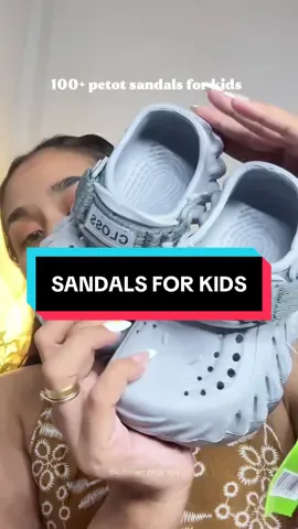 comfy sandals for kids #shoesforkids #sandalsforkids #clogsforkids #kidsshoes #kidsfashion  