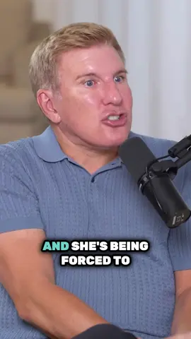 Unmasking Pain: The Unexpected Path to Healing #ChrisleyConfessions#Confessions#PodcastClip#fyp#ChrisleyFamily#storytime