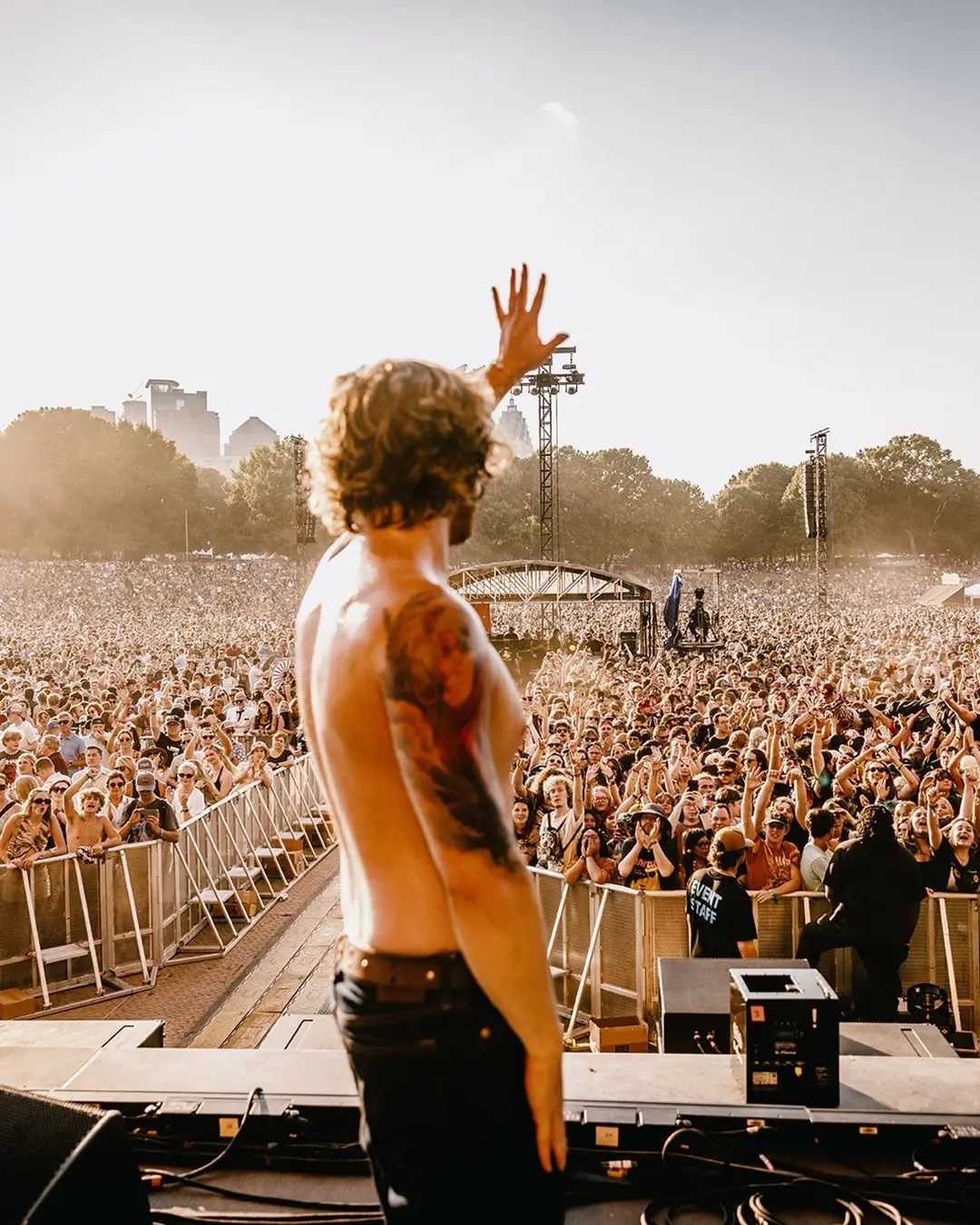 A wild weekend at @Shaky Knees Festival 🤙