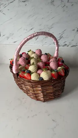 a basket full of choc strawbs & prettiness 💗🌸🎀🩷✨ I have been wanting to make this for so long and fortunately I had a customer request it! It turned out so nicely! It’s always fun to create different visions 🥰. #chocolatecoveredstrawberries #chocolatestrawberries #callebautstrawberries #callebaut #chocstrawbs  