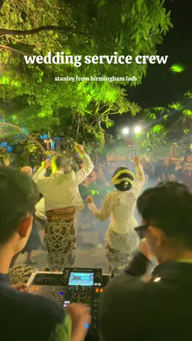 Falling in love feels like rewinding an old song — sweet, pure, and timeless. 💍🌸 With Wedding Service Crew, happiness plays on repeat