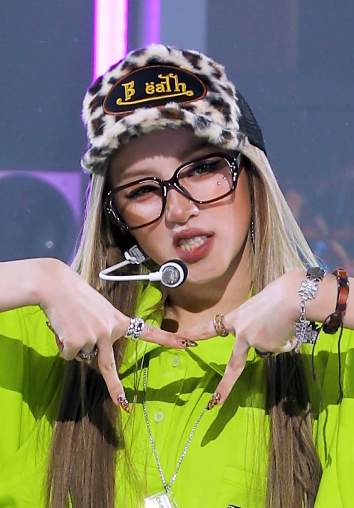 YUQI - M.O. #yuqi #mo #fancam #idle #fypシ゚viral 