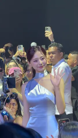 So lucky to be this close to Tzuyu! 😍 @TWICE #MiraclesHappen @Pond's Philippines 