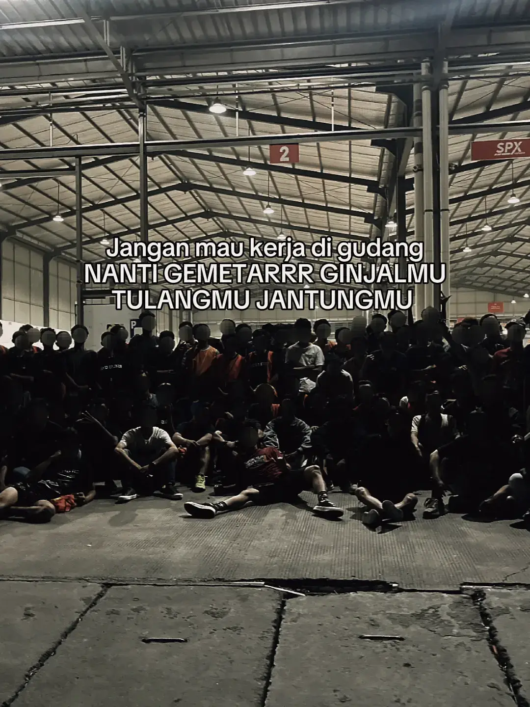 ROBOT TP TANGERANG 1 MENYAPA🔥 #Transitpointtangerang1 #fypage #shopeeexpress #storymalam #gudangshoope 