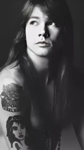 Man with the highest vocal range.Ranging five octaves from F1 to Bb6 🌹❤️ #axlrose #axlroseedit #gnr #gunsnroses🌹🔫 #heavymetal 