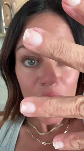 Finally free from 3-week nail appointments but still growing out the damaged nails. Glamnetics protects them, allows them to heal, and they look amazing. Constantly getting compliments on this oyster set. #glamneticnails #pressonnails #manicure #nailart #fakenails 