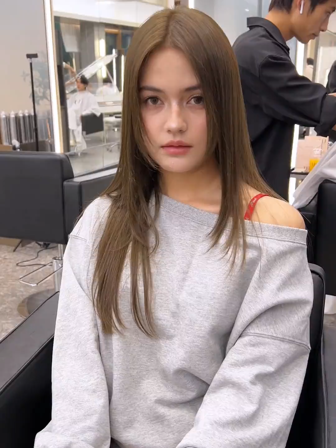 Một phút trên sân khấu là mười năm miệt mài. Kiểu tóc Meigao: Làm một cô gái Hàng Châu bước ra khỏi tiệm cắt tóc với nụ cười trên môi có khó không? Kẻ hủy diệt mặt vuông #salonkienhao #cắttóc #haircut