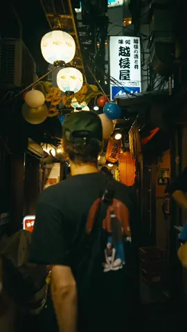 This little alley in Tokyo is a must 👀 In Shinjuku, there’s a little alley called Omoide Yokocho (Memory Lane). It started back in the 1940s as a black market, and today it’s filled with tiny yakitori spots, sake bars, and all the vibes you imagine when you think of Tokyo at night. 🍢🍶 Save this spot for your Japan trip! ✈️ #omoideyokocho #shinjuku #tokyo #visitjapan #tokyonightlife  