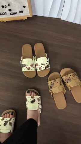 Dép lê gắn sticker #guocxinh98 #giaydep #giaydepxinh #xuhuong #fyp 