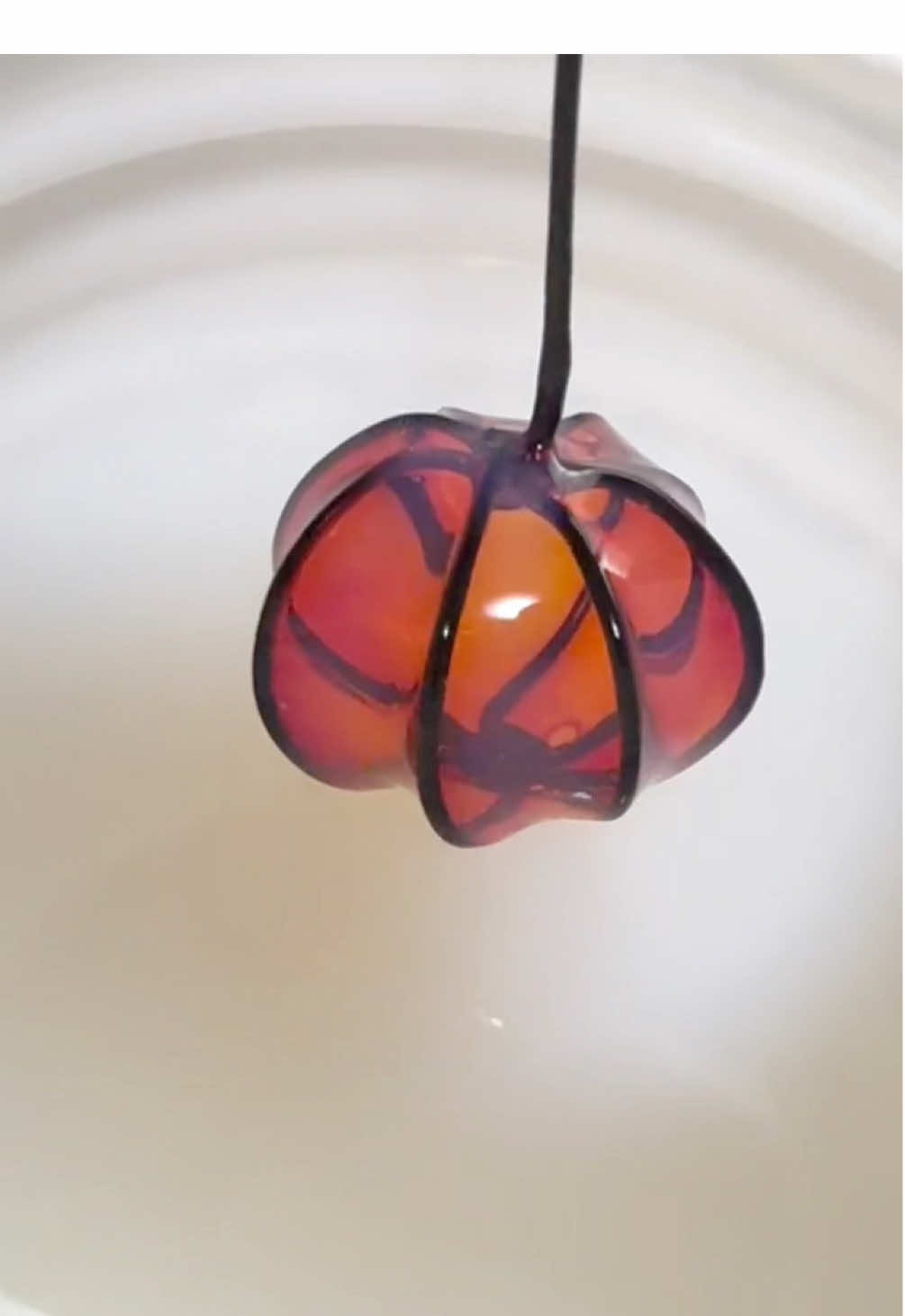 🛒 All the supplies you’ll need (resin, pigments, wire & more) are linked in my Showcase — check bio  🛒💎💎 Follow for fresh tutorials, tips, and all the inspiration you need to get started! ✨🖌️ @nikochan0909 artist🫧 🌸💎 #wireart #uveesin #ResinCrafts #DIYResin #halloweendiy  