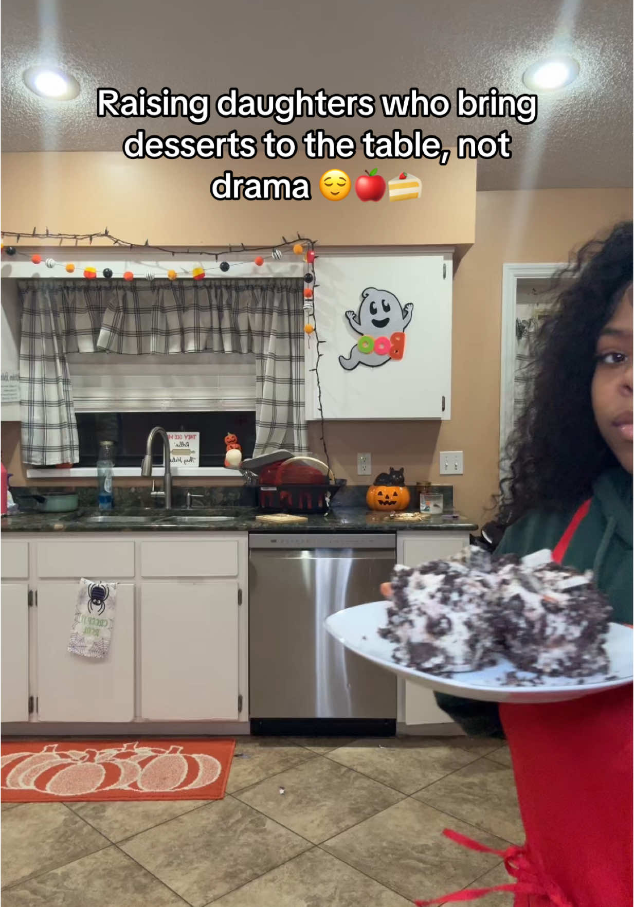 If it don’t look like THIS when your family walks in, don’t invite us 😂🍰🍎#fyp #feelthebass #fyppppppppppppppppppppppp #raisingdaughters #dancetrend  #chicago @💖Mzquanimonroe 💖 @Theyenvytarie 