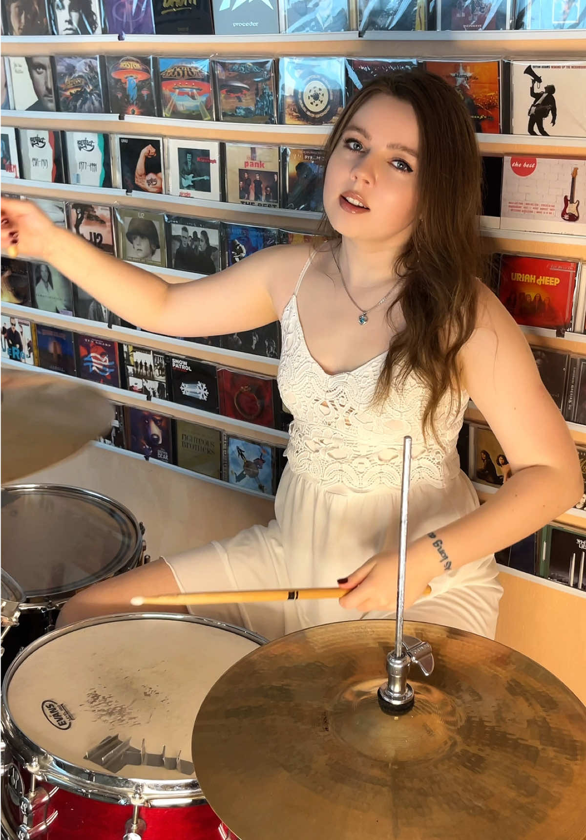 Для твоих грустных глаз #триднядождя #drums #drumcover #длятвоихгрустныхглаз #drummergirl 