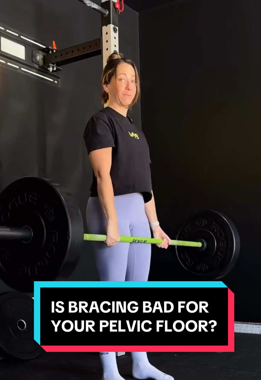 The Valsalva maneuver is not bad for the pelvic floor 🙂‍↔️  But your inability to manage pressure is 👀   Questions? Drop em below! #pelvicfloor #deadlift #bracing #GymTok 
