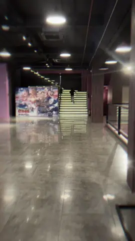 Giữa muôn vàn lựa chọn,thì em xin chọn nhắm mắt cho qua..!#xh 