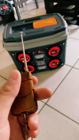 cooler com som Bluetooth. #somalitiktok #festa #cooler 