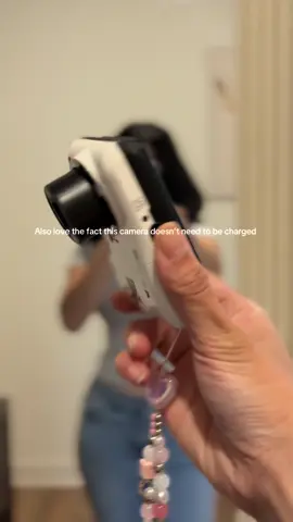 Replying to @ava it takes amazing selfies too!! (flash on)