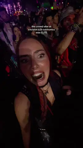 every person around me was clocked tf in #lostlands #lostlandsfestival #ravetok #edmtiktok #ravegirl @Excision @subtronics 