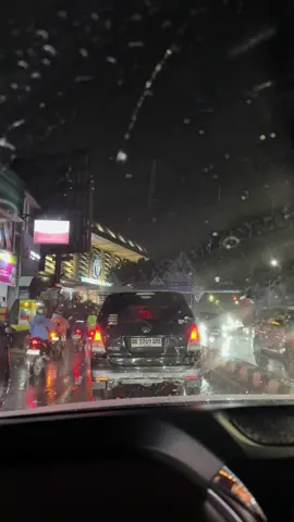 Kasih putih+Undip #undip #semarang #rain #night #fyp 