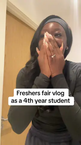 Freshers fair day 1 vlog🙈 #freshersfairvlog #freshersfair #unistudent #unilife #dentalstudent 