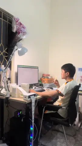 Dậy sớm để thành công #ecommerce #tmdt mùng 1 chúc mọi người tháng mới bán được nhiều hàng 