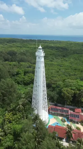 Mercusuar Pulau Biawak Indramayu.  @pulau_biawak  #mercusuar #pulaubiawak #pulaubiawakindramayu #indramayu #indramayupride🏴‍☠️ 