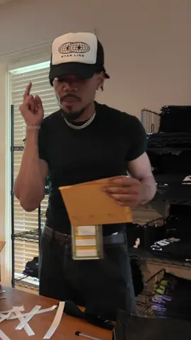 How fulfilling it is to see my album go from a concept to reality🙏🏾 Much love to everyone who’s been along this journey #starline ⭐️