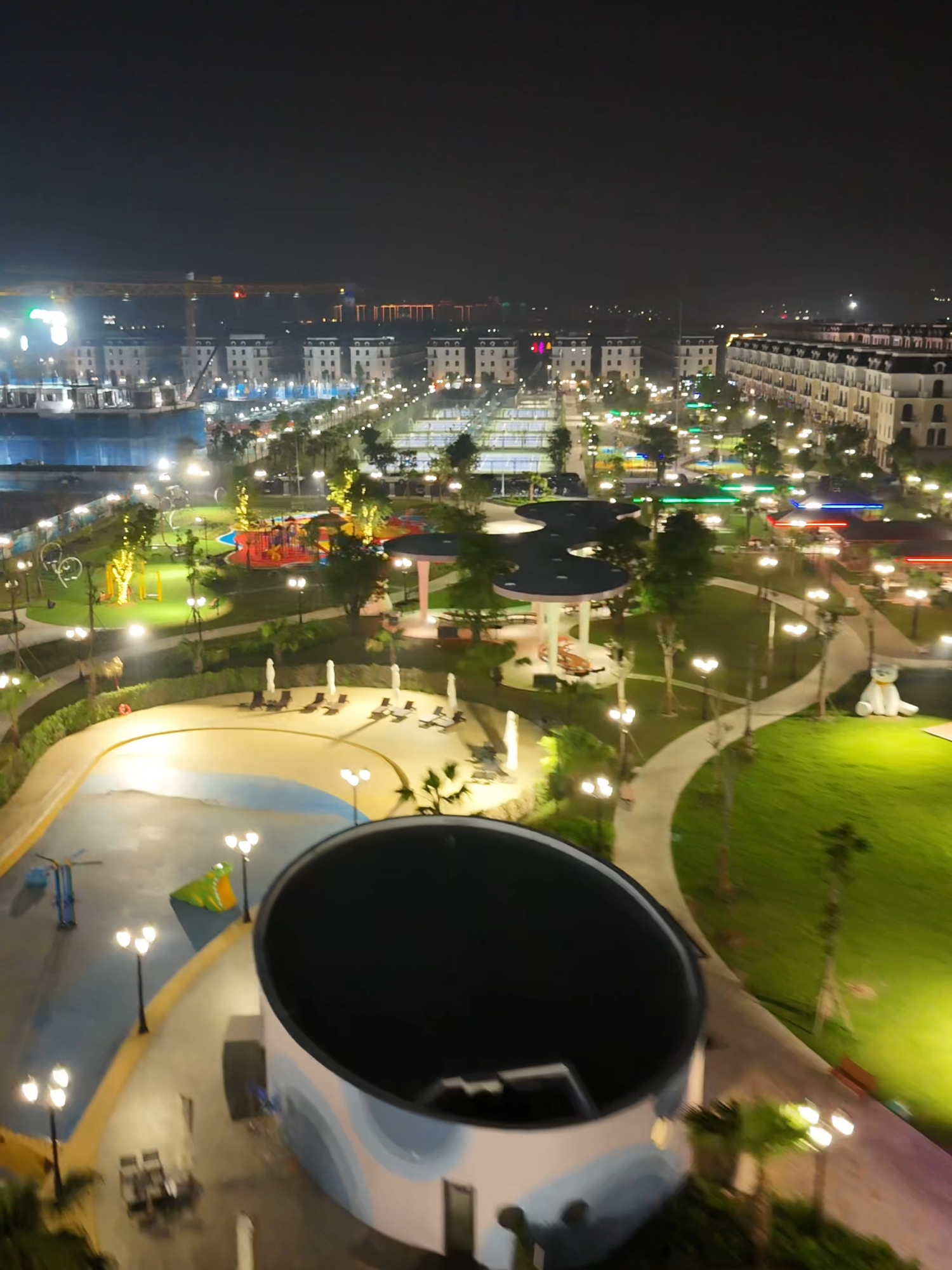 Cư dân OCP2 đề nghị rào công viên này lại vì nó quá đẹp...! không cho người ngoài vào nữa nhá 😎#tienhiepvinhomes #vinhomesoceanpark2 #oceancity #chungcucaocap #masterisehomes #chungcu #trinitysquare