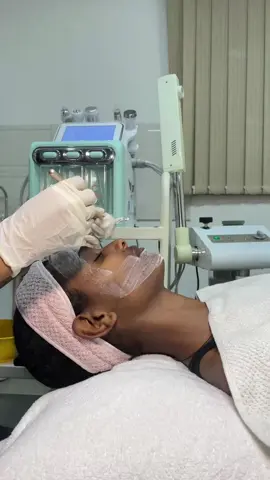 Book your consultation and facial appointment today!✨ .. 📞 ቀጠሮ ለማስያዝ በ 0927104444 ላይ ይደዉሉልን! 📍 አድራሻ ከሜክሲኮ ወደ ቄራ በሚወስደዉ መንገድ፣ ከገነት ሆቴል ዝቅ ብሎ ዲፕሎማት ህንፃ 2ተኛ ፎቅ .. #melaninskincare #skincare  #facialtreatment #facialaddisababa #SkinCare101 