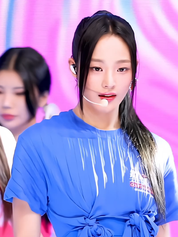 لو شفتي مينجي صدفة ثالث ايموجي هو ردة فعلك؟ . . #مينجي #فانكامات #فانكامات_كيبوب #مــاري★ #fankam 