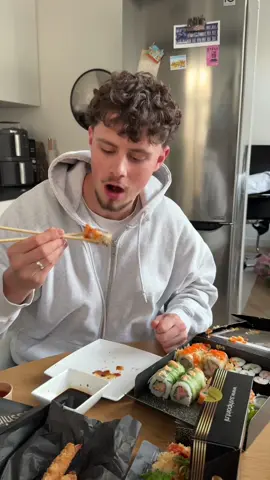 De volgende keer ga ik meer proberen #sushi #foodreview #mukbang #tastetest gekregen van @SushiPoint 