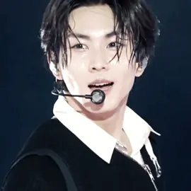 he looks so good #jungwon #yangjungwon #enhypen #enhypenedit #fyp 