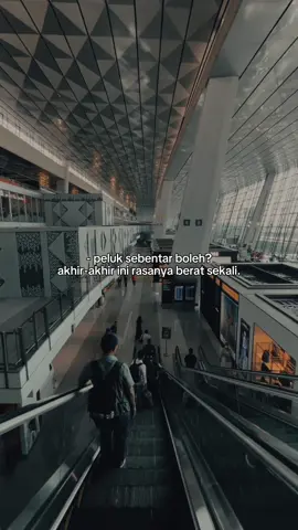 Peluk sebentar boleh? Akhir-akhir ini rasanya berat. Bangun pagi rasanya melelahkan, malam hari sulit tidur karena pikiran ramai. Nggak tahu harus cerita ke siapa, nggak tahu harus mulai dari mana. #psikologi #psikologiindonesia #KesehatanMental #MentalHealth #fyp       