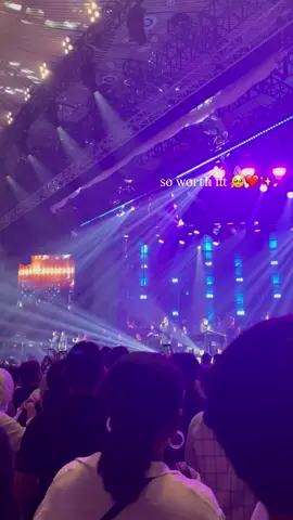 🩵🩵🩵 #LTZ #MiliaranCintaYovieWidianto #AndiRiantoBerkonser #15TahunOnidSukaSuka  .  . . . . #Capcut  #ea  #fyp  #fypシ゚viral  #fy  #foryou  #foryoupage  #fyp  #4u  #masukberanda #bismillahrame  #viral  #viralvideo  #xyzbcab  #xybcaa   #Lyodra  #LyodraGinting  #LyodraOfficial  #LyodraIdol  #LyodraDiva #DivaIndonesia  #mylyodra  #mylyodraofficial #GemintangHatiku  #GemintangHatikuLyodra   #MengapaKita  #MengapaKitaTerlanjurMencinta  #MengapaKitaLyodra  #TentangKamu  #TentangKamuLyodra  #SabdaRindu  #SabdaRinduLyodra #KalauBosan  #KalauBosanLyodra  #PesanTerakhir  #PesanTerakhirLyodra  #LyodraPesanTerakhir #Peter  #DibandingDia  #DibandingDiaLyodra  #OeOeOe  #OeOeOeLyodra  #AlbumLyodra #KonserLyodra  #Heaven  #HeavenLyodra  #LyodraHeaven  #SangDewi  #SangDewiLyodra  #LyodraSangDewi  #SangDewiChallenge #Ego  #EgoLyodra  #LyodraEgo #EgoLyodra #Menyesal  #LyodraMenyesal  #MenyesalLyodra  #TakDianggap  #TakDianggapLyodra  #LyodraTakDianggap  #Ada #AdaAfganLyodra  #Glorious  #GloriousLyodra  #TakSelaluMemiliki  #TakSelaluMemilikiLyodra  #LyodraTakSelaluMemiliki #Lyodratsm #TsmLyodra #TerlaluCinta  #LyodraTerlaluCinta  #TerlaluCintaLyodra  #MaluMaluTapiNyaman  #MaluMaluTapiNyamanLyodra  #LyodraMaluMaluTapiNyaman  #JanganPernahKembali  #Japeli  #JanganPernahKembaliLyodra  #LyodraJanganPernahKembali  #SampaikanRindu  #SampaikanRinduLyodra  #LyodraSampaikanRindu  #SanaSiniMau  #Sasimo #SanaSiniMauLyodra #LyodraMelangkah #Melangkah #AlbumMelangkah  #JauhDisana  #JauhDisanaLyodra  #Disneyland  #ApaArtinyaAku  #ApaArtinyaAkuLyodra  #LTZApaArtinyaAku #KauSelaluDihati  #AndiRiantoxLyodraxRonyParulian #KauSelaluDihatiLyodra  #Alibii  #AlibiiCom #FilmAlibii #Alibi  #BodohnyaAku  #BodohnyaAkuLyodra  #17anBarengBodohnyaAku 