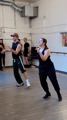 A little tap duet from a few weeks ago, dancing with the best! Of course we had to do a little wave at the end 😉 🧠: @beatswithbeet  🎵: Beyond the Sea @justintimebway  📍: @Pineapple Dance  #Dance  #tapdance #pineappledancestudios #musicaltheater #westend             