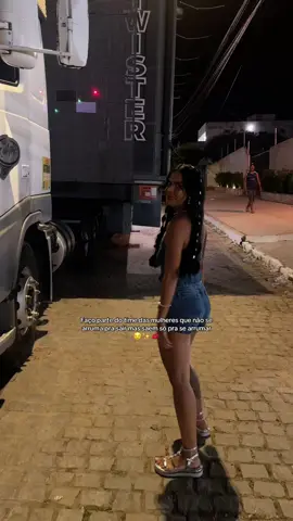 Só saio pelo look 😂❤️ #fyp #foryoupage #meme #frase 