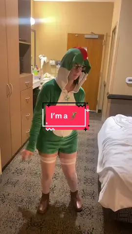 Check me out as i am a lizard holding a lizard. #yoshi #cosplay #lizardmeme #cosplayer #beingsilly 