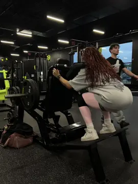 Leg day🔥#fyp #gymgirlsoftiktok #GymLife #motivation #legs 