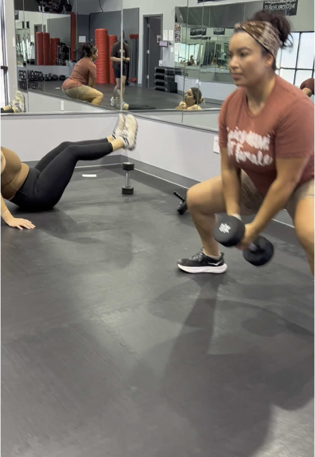 Stronger Than Yesterday 💪🏼 Circuit classes 9:30 every Monday!  #curcuittraining #foxfitnessodessa #gym #groupclass 