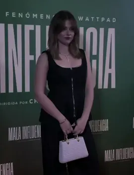 بە خۆیان تێئەگەن👍🏻🖤, #foryoupage #dumess💍 #duhamessi #nicolewallace #account @TikTok @#foryou 