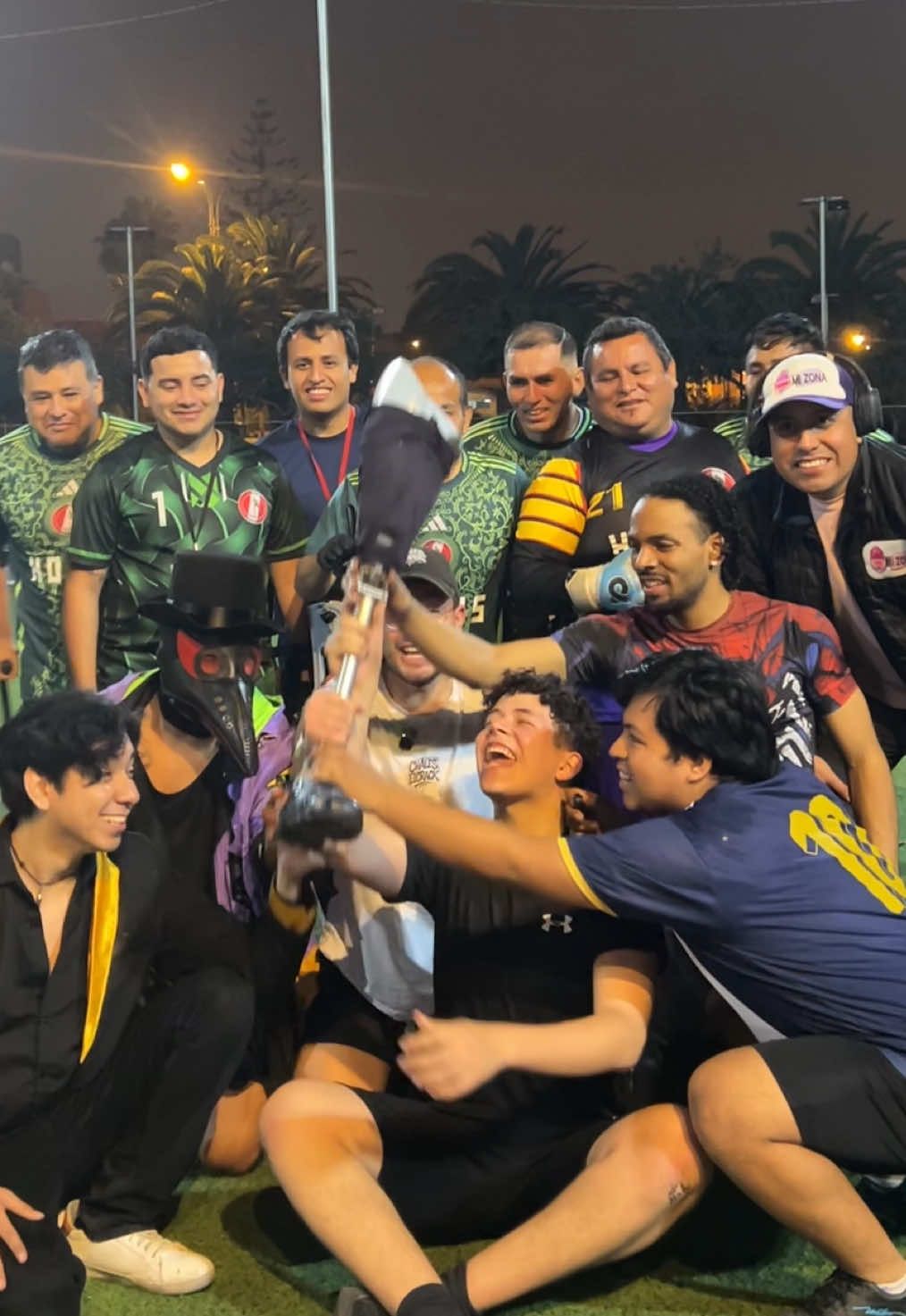 ¿Que era ese trofeo? experiencia muy bonita #humor #fyp #viral 