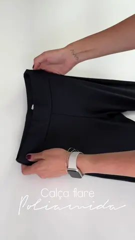 Nossa legging bailarina une elasticidade, conforto e caimento perfeito para te acompanhar em qualquer ocasião. Do trabalho à academia, sempre com muito estilo! 🖤 #leggingbailarina #fy #modafeminina #poliamida #leggings 